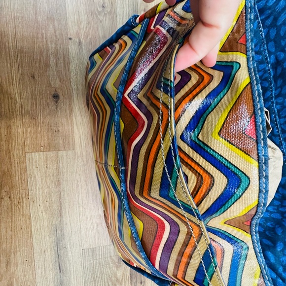 Multicolor Chevron Women's Shoulder Bag - Picture 9 of 11